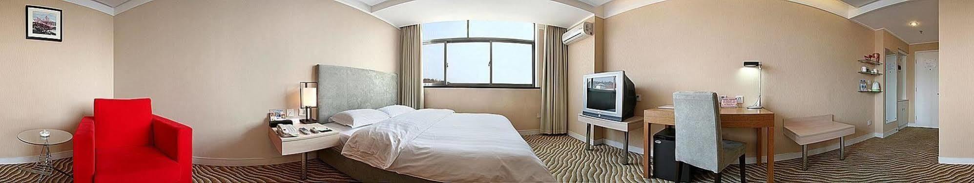 Weihai Sophia Hotel Exterior photo